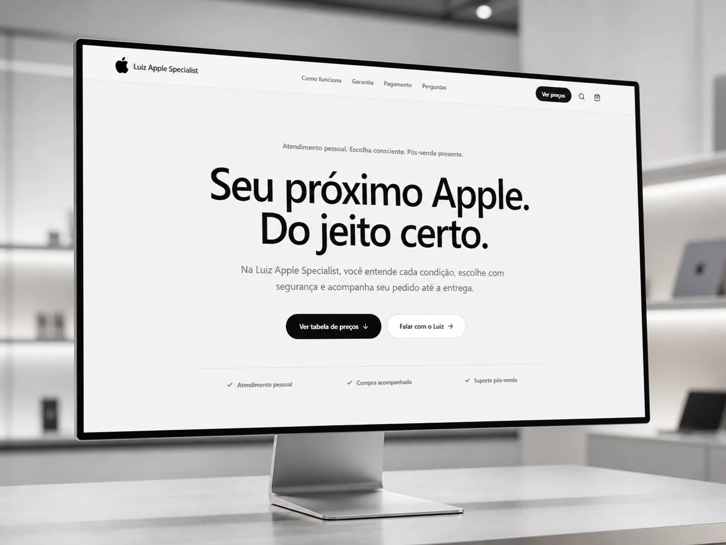 Projeto de catálogo online Luiz Apple Specialist exibido em um monitor